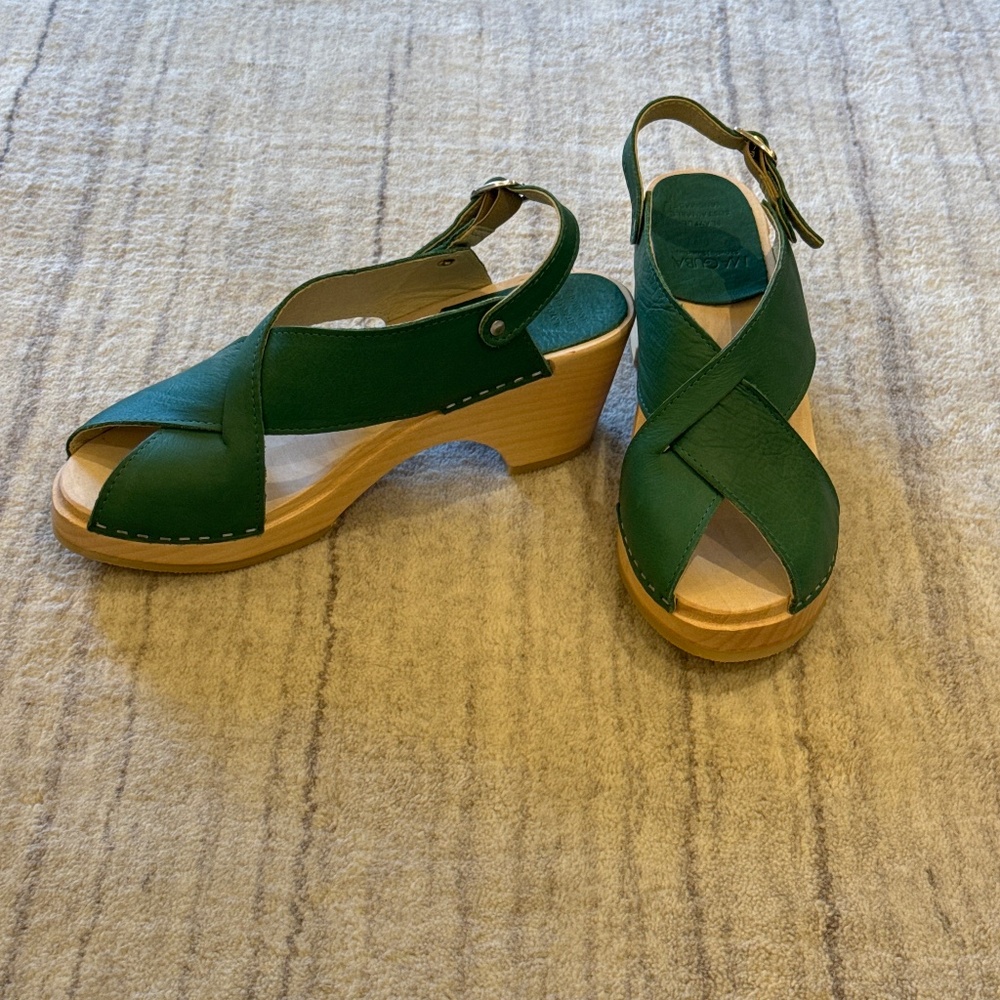 Green Women’s Crisscross Slingback Sandal